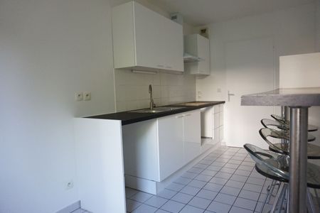 Location Appartement 3 pièces 71m² LILLE 59000 - Photo 5