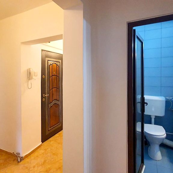 Apartament de inchiriat in Ploiesti, zona Republicii-8 Martie - Fotografie 1