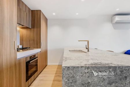 2 Bed, 1 Bath - Photo 5