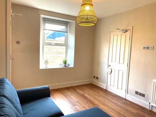 4 bedroom house to rent - Photo 1