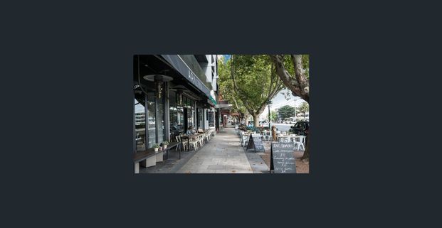 Luxury, Lifestyle and Location - Steps to the Beach, Cafes & Albert Park Lake (White Goods Included – Partially Furnished) - Photo 1