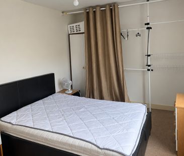 Room in a Shared House, Jupiter's House Rayner's Lane, HA2 - Photo 1