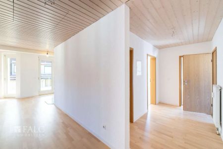 Große, frisch renovierte 3,5 Zimmer Wohnung in Herten mit Kamin. - Photo 5