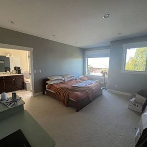 4 Beds& 3 Bath house, gorgeous Ocean View - Photo 2