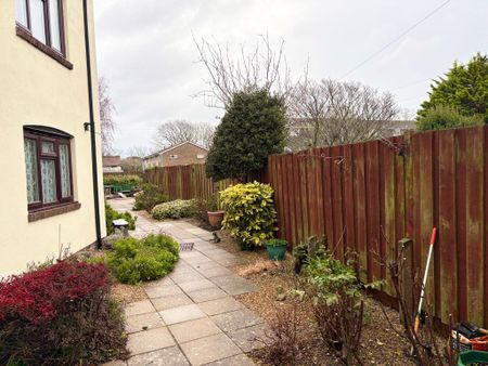 Church Road, Alverstoke, Gosport, Hampshire, PO12 - Photo 2