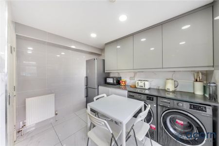 2 bedroom maisonette to rent - Photo 4