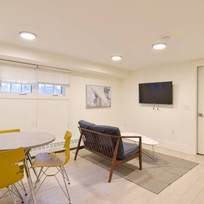 Pet Welcome - Furnished 1 Bedroom @1425 Haro - Available October 1st - Photo 4