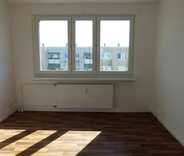 Begehrte Dreiraumwohnung mit Tageslichtbad - Einzug zu April 2025 m... - Photo 1