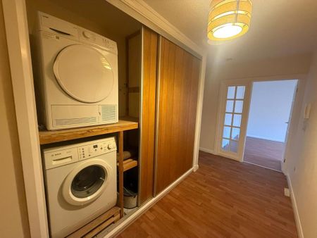 2 bedroom flat to rent - Photo 4