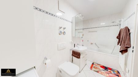 Moderne, helle Wohnung mit Einbauküche in attraktiver Lage von Laim - Photo 3