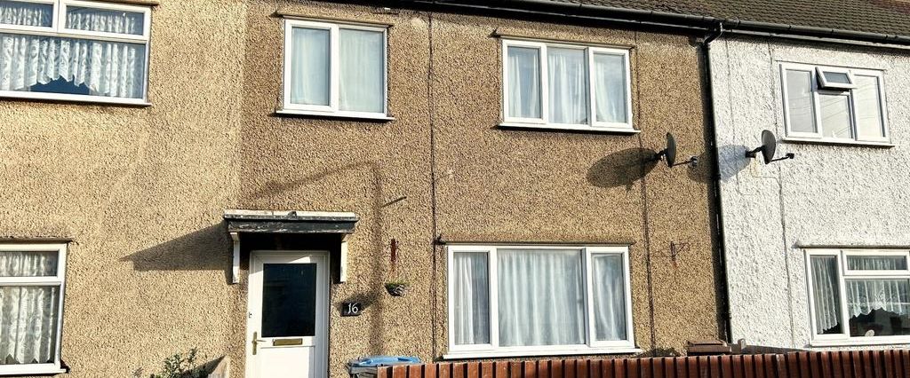 2 bedroom terraced house to rent - Photo 1