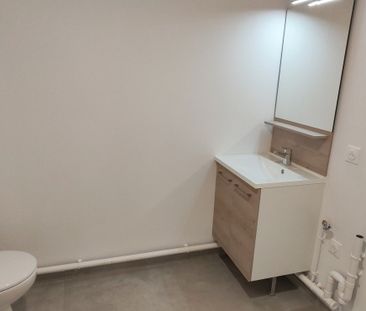 Location Appartement 2 pièces 42m² AULNOY LEZ VALENCIENNES 59300 - Photo 4