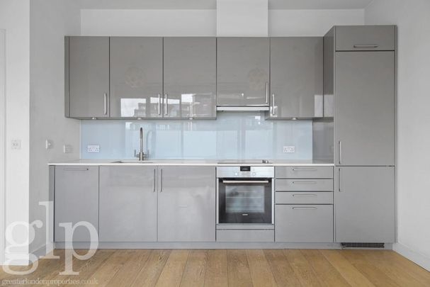 3 bedroom flat to rent - Photo 1