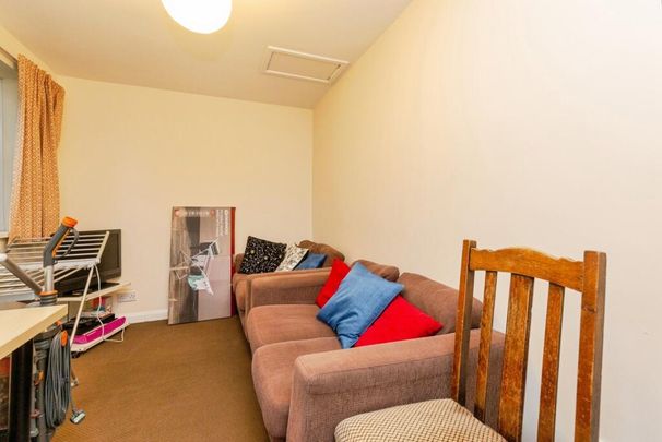 5 bedroom semi-detached house to rent - Photo 1