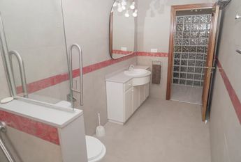 Calle Tomás Escalonilla, Málaga, Andalusia 29010