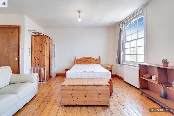 Studio to rent - Photo 1