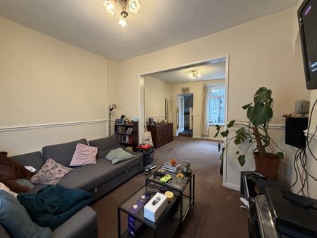 Caerphilly Road, Senghenydd - Photo 2