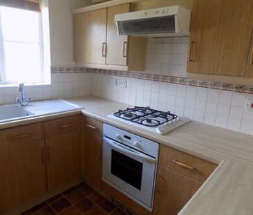 2 bedroom semi-detached house to rent - Photo 3