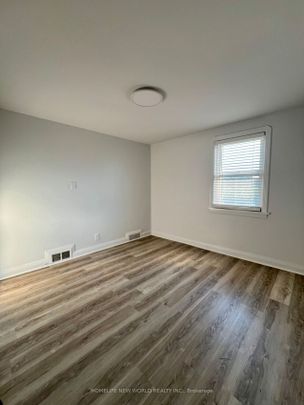 For Lease - 354 Kane Avenue Unit# Upper, Toronto, Ontario - Photo 1