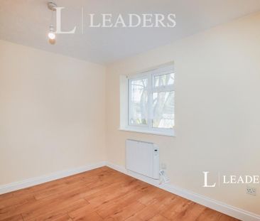 2 bedroom semi-detached house to rent - Photo 3