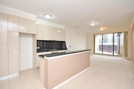 Fantastic unit close across from Lake Macquarie - Photo 2