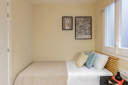 Carrer de Còrsega, Barcelona, Catalonia 08037 - Photo 3