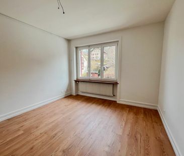 Bel appartement de 2.5 pièces, entièrement rénové - Photo 3