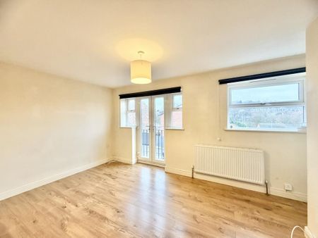 3 bedroom townhouse to rent - Photo 4