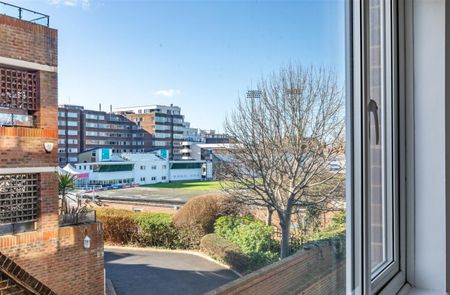 Palmeira Avenue, Hove - Photo 2