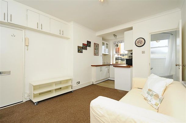 Dewsbury Court - Photo 1