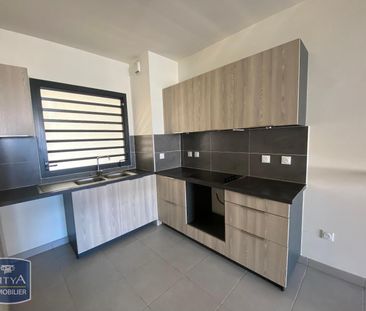 Location Appartement 3 pièces 74m² ST DENIS 97400 - Photo 6