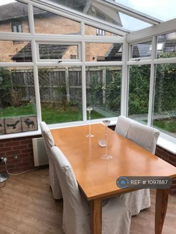 2 bedroom semi-detached house to rent - Photo 4