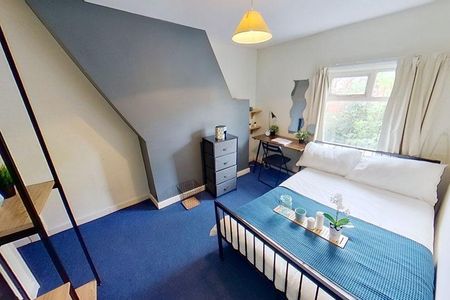 4 bedroom maisonette to rent - Photo 2