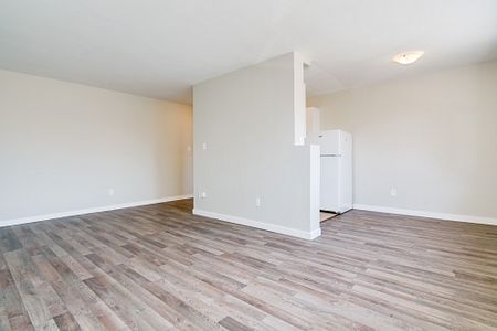 1 Bedroom - Great Location - Photo 2