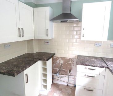 2 bedroom maisonette to rent - Photo 5