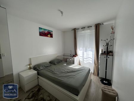 Location Appartement 4 pièces 76m² CORBEIL ESSONNES 91100 - Photo 3