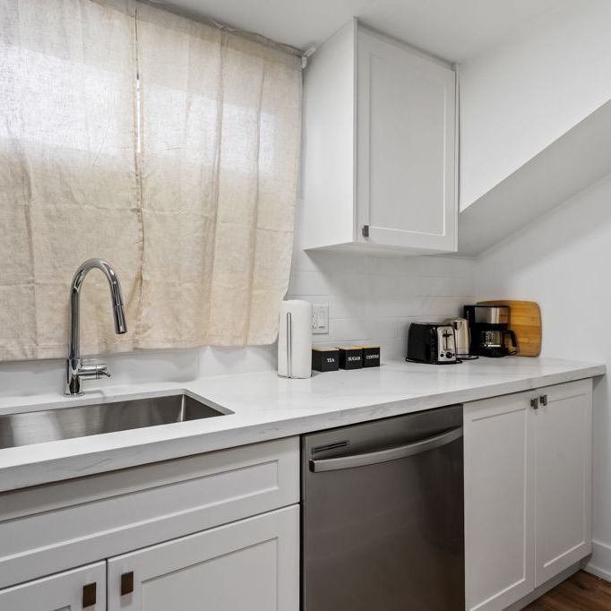 For Lease - 610 King Street Unit# 14, Hamilton, Ontario - Photo 1