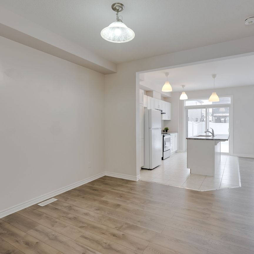 For Lease - 522 Cope Drive, Kanata, Ontario - Photo 1