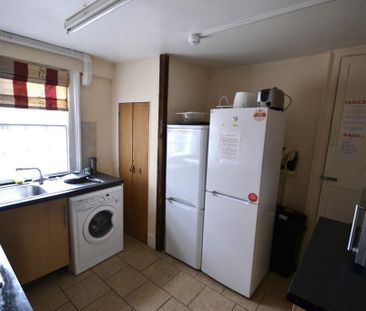 1 bedroom house of multiple occupation to rent - Photo 4