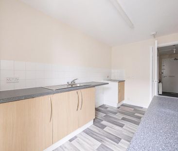 2 bedroom maisonette to rent - Photo 6