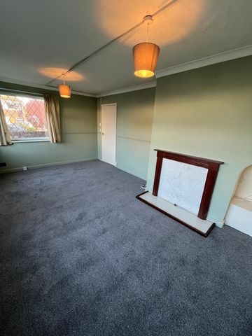 3 bedroom Semi Detached - Photo 4