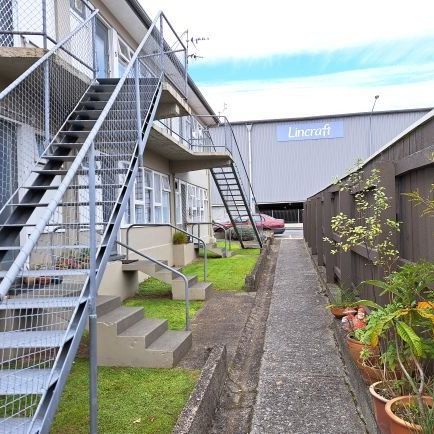 Cosy 1 bedroom in Upper Hutt CBD - Photo 1