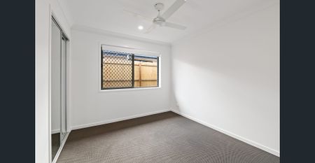 Stunning Family Home in Logan Reserve - Photo 5