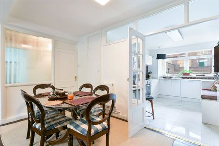 Beautifully Renovated One-Bedroom Apartment close to Hyde Park & Paddington - Photo 4