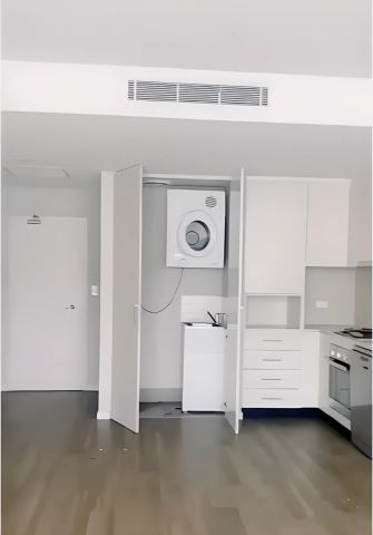 1 Sonny Leonard St, Sydney - Photo 3