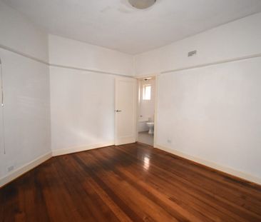 SUPERIOR ART DECO APARTMENT - Photo 4