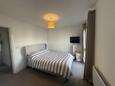 2 bedroom semi-detached house to rent - Photo 4