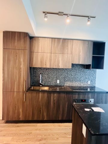 For Lease - 1 Yorkville Avenue Unit# 3603, Toronto, Ontario - Photo 2