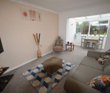 2 bedroom bungalow to rent - Photo 1