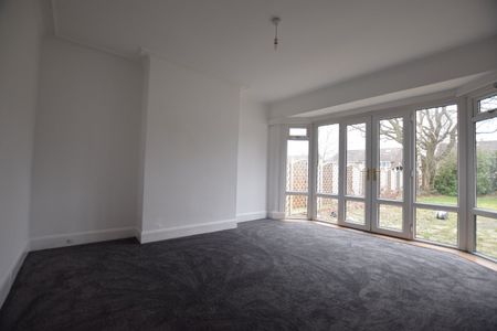 630, King Lane, Alwoodley, Leeds, LS17 7AN - Photo 4